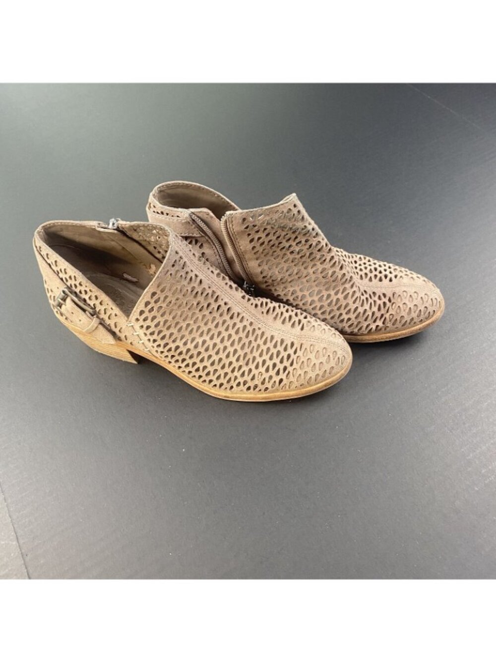 Vince Camuto Women's Perforated Leather Buckle Strap Ankle Booties size 7M Zip